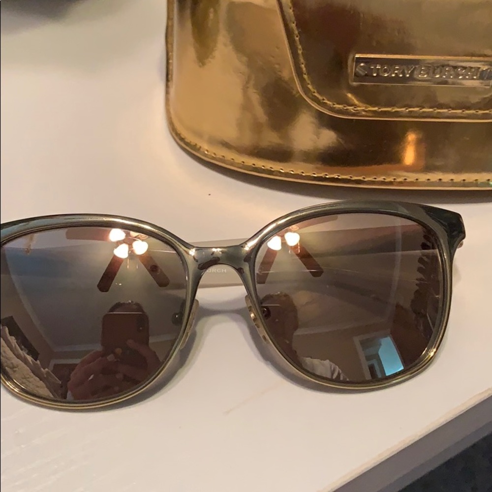 TORY BURCH sunglasses - GOLD mirrored